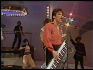 The Darts – Hey