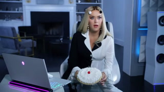Katy Perry – Smile (Official Video)